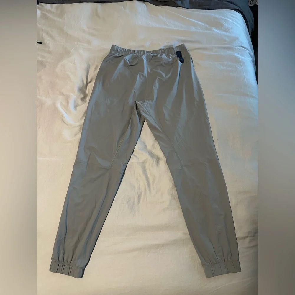 Mens Fabletics The One Jogger Training Athletic Pants - Shadow Grey Size Medium - Picture 8 of 8